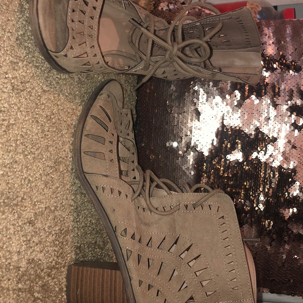 Size 7 lace up sandal heels